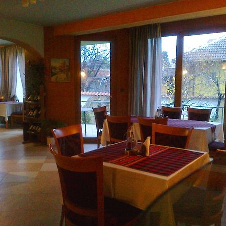 Family Hotel Sonata Самоков Экстерьер фото