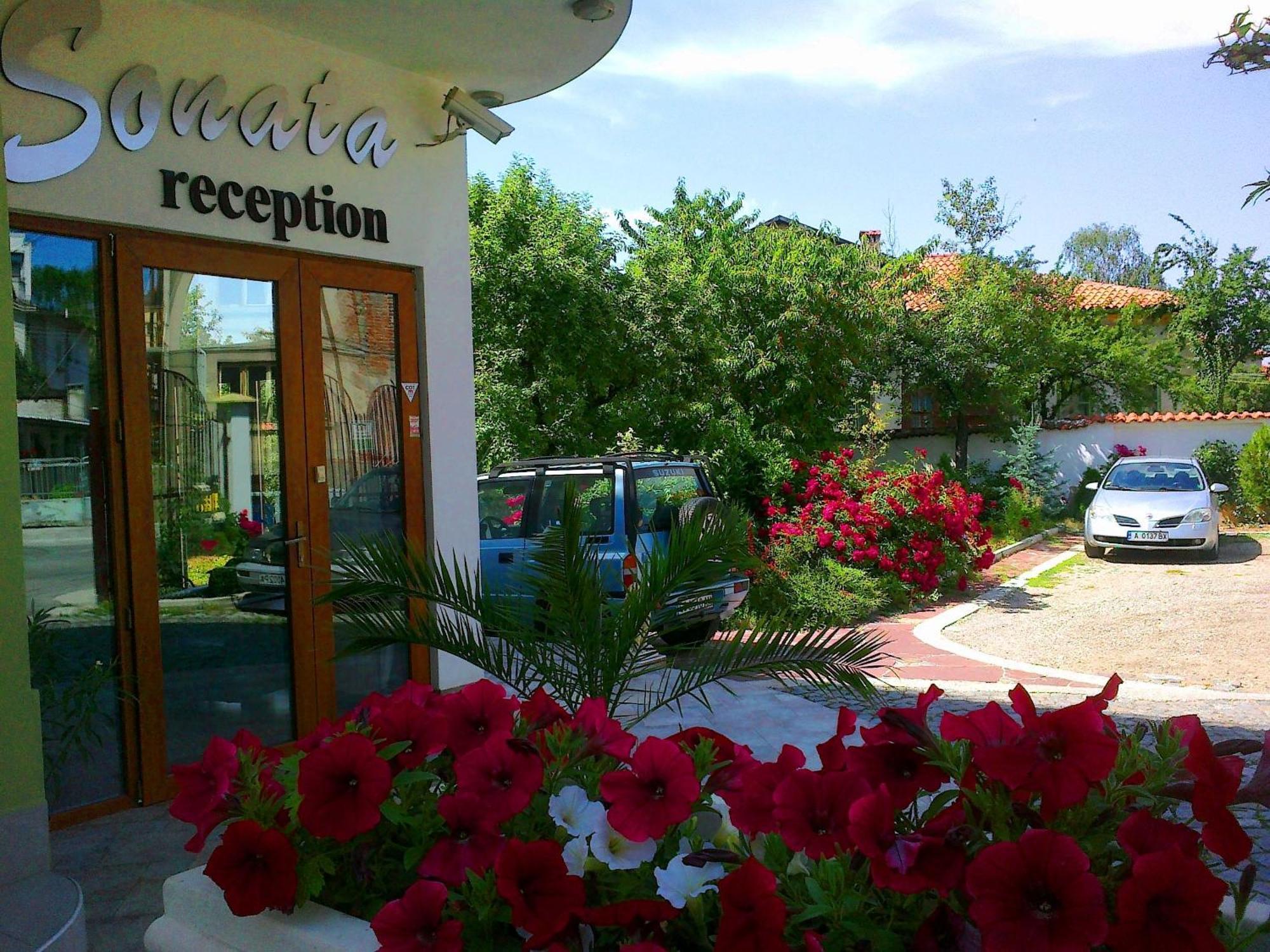 Family Hotel Sonata Самоков Экстерьер фото