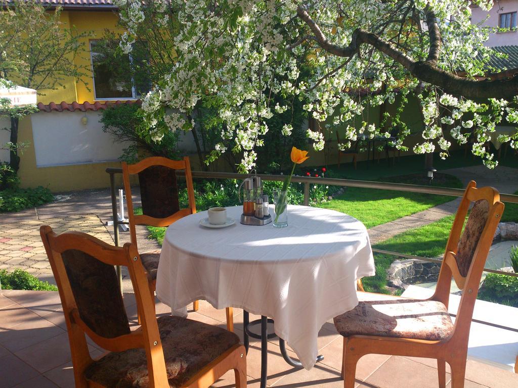 Family Hotel Sonata Самоков Экстерьер фото